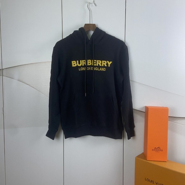 B*urberry Top Quality Clothes