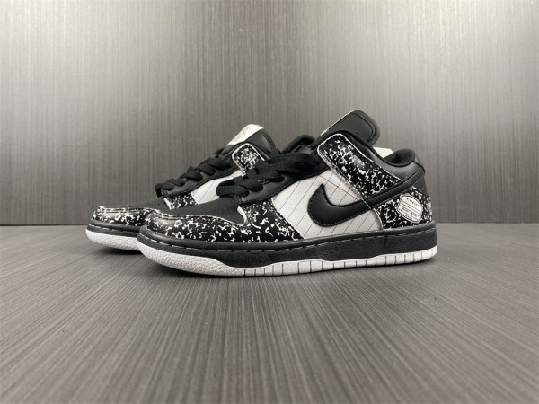 N*ike Dunk Low GS Nikebook 327624-001