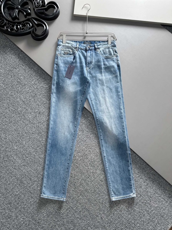 P*rada Top Quality Clothes