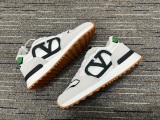 Men 𝑉*𝐴𝐿𝐸𝑁𝑇𝐼𝑁𝑂 Top Sneakers