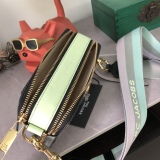 M*ARC J*ACOBS Top Bag 19*12*6CM