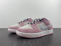 N*ike SB Dunk Low DV3054-600