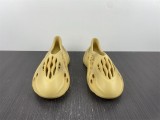 Y*eezy Foam Runner Desert Sand GV6843