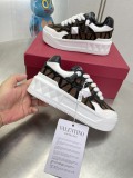 Men Women 𝑉*𝐴𝐿𝐸𝑁𝑇𝐼𝑁𝑂 Top Sneakers