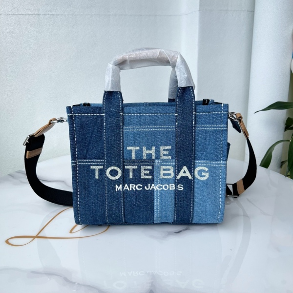 M*ARC J*ACOBS Top Bag 26*22*11CM