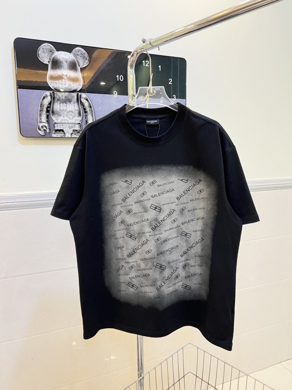 B*ALENCIAGA Men Top Quality Clothes009