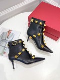 Women 𝑉*𝐴𝐿𝐸𝑁𝑇𝐼𝑁𝑂 Top Sneakers