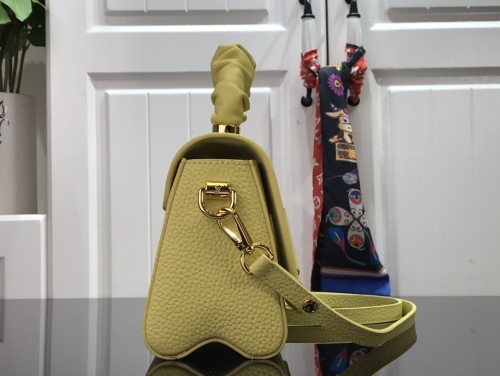 L*ouis V*uitton Top Bag 18*13*8cm