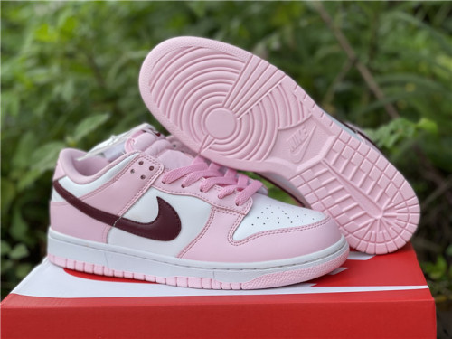 N*ike SB Dunk Low CW1590-601