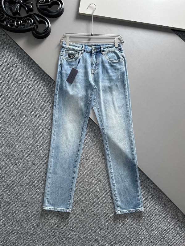 P*rada Top Quality Clothes