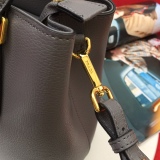 P*rada Bag Top Quality 30*22*13CM