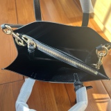 M*ARC J*ACOBS Top Bag 23*20*10CM