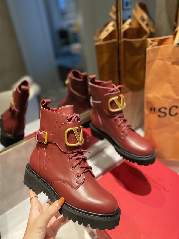 Women 𝑉*𝐴𝐿𝐸𝑁𝑇𝐼𝑁𝑂 Top Sneakers