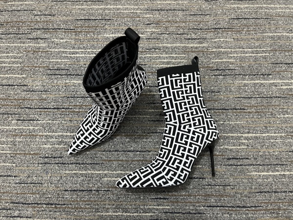 Women V*ersace Top Boots