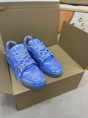 Men Women L*ouis V*uitton Top Sneakers Message US pics for More products on whatsapp