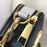 M*ARC J*ACOBS Top Bag 19*12*6CM