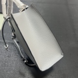 M*ARC J*ACOBS Top Bag 23*20*10CM
