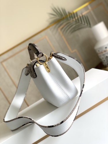 L*ouis V*uitton Top Bag 21x14x8cm