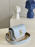 L*ouis V*uitton Bag Top Quality 19*13*8CM