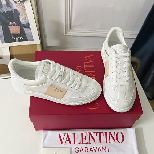 Men Women 𝑉*𝐴𝐿𝐸𝑁𝑇𝐼𝑁𝑂 Top Sneakers
