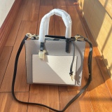 M*ARC J*ACOBS Top Bag 23*20*10CM