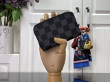L*ouis V*uitton Top Wallets 7*11*2CM