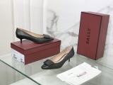 Women B*ally Top Sandals