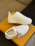 Women L*ouis V*uitton Top Sneakers