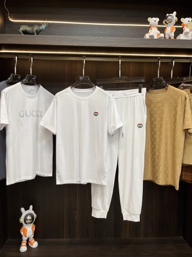 G*ucci Top Quality Suit