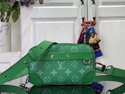 L*ouis V*uitton Top Bag 11*18.5*6.5CM