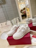 Men Women 𝑉*𝐴𝐿𝐸𝑁𝑇𝐼𝑁𝑂 Top Sneakers