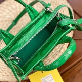 M*ARC J*ACOBS Top Bag 18*10*15CM