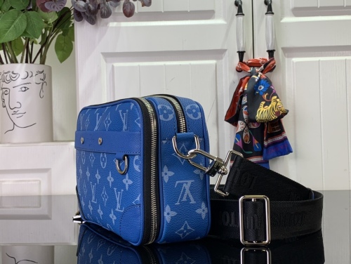 L*ouis V*uitton Top Bag 11*18.5*6.5CM
