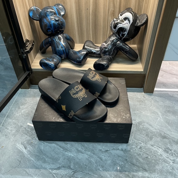 Men M*CM Top Sandals