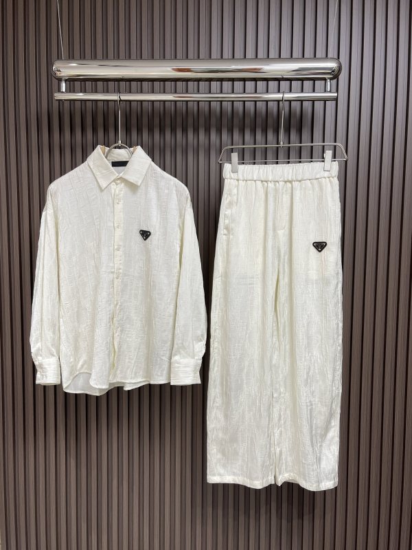 P*rada Top Quality Suit