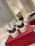 Men Women 𝑉*𝐴𝐿𝐸𝑁𝑇𝐼𝑁𝑂 Top Sneakers