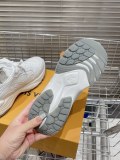 Women L*ouis V*uitton Top Sneakers