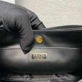 P*rada Bag Top Quality 22*18.5*4.5CM