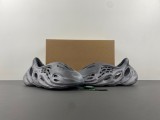 Y*eezy Foam Runner Granite IE4931