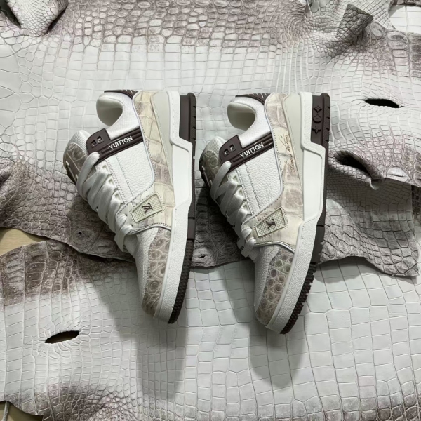 Men L*ouis V*uitton Top Sneakers