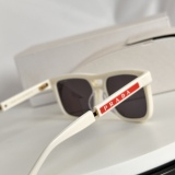 P*rada Glasses Top Quality