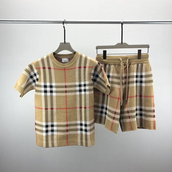 B*urberry Top Quality Clothes