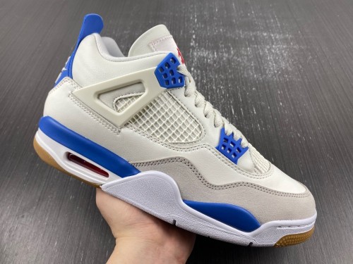SB x Jordan 4 “Sapphire” DR5415-104