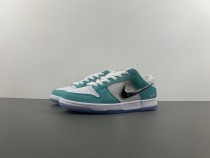 SB Dunk Low FD2562-400