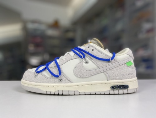 O*ff-W*hite x N*ike Dunk Low