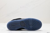 N*ike SB Dunk Low