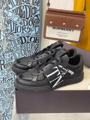 Men Women 𝑉*𝐴𝐿𝐸𝑁𝑇𝐼𝑁𝑂 Top Sneakers