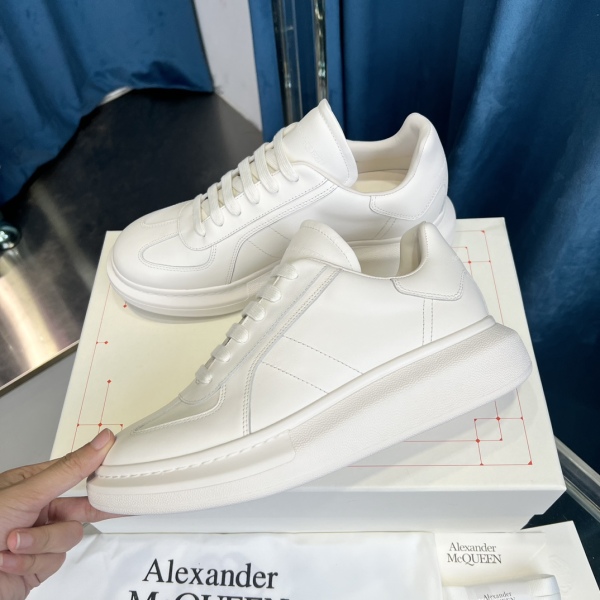 A*exander M*queen Sneaker
