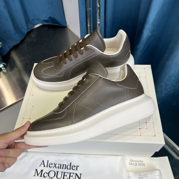 A*exander M*queen Sneaker