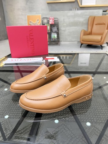 Men 𝑉*𝐴𝐿𝐸𝑁𝑇𝐼𝑁𝑂 Top Sneakers